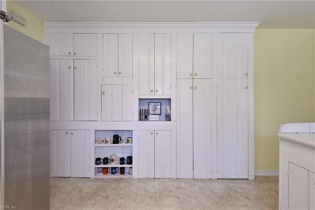 1527 Jamestown RD, Williamsburg, VA 23185