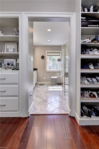 1527 Jamestown RD, Williamsburg, VA 23185