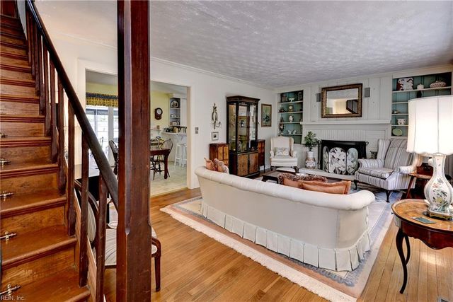 1527 Jamestown RD, Williamsburg, VA 23185