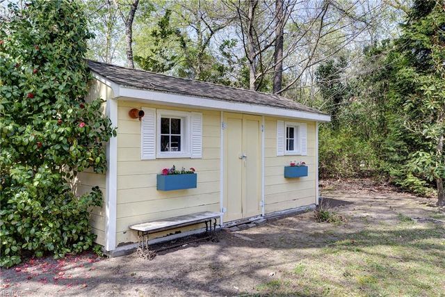 1527 Jamestown RD, Williamsburg, VA 23185