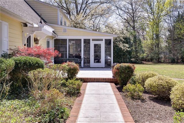 1527 Jamestown RD, Williamsburg, VA 23185