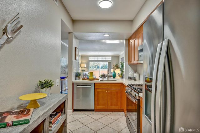214 Swallowtail Court, Brisbane, CA 94005