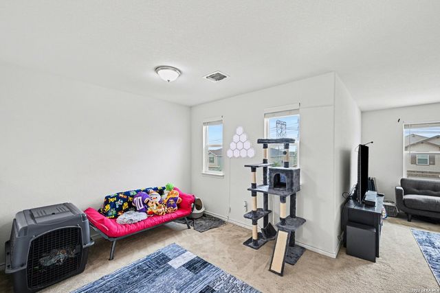 9825 Overlook Cyn, San Antonio, TX 78245