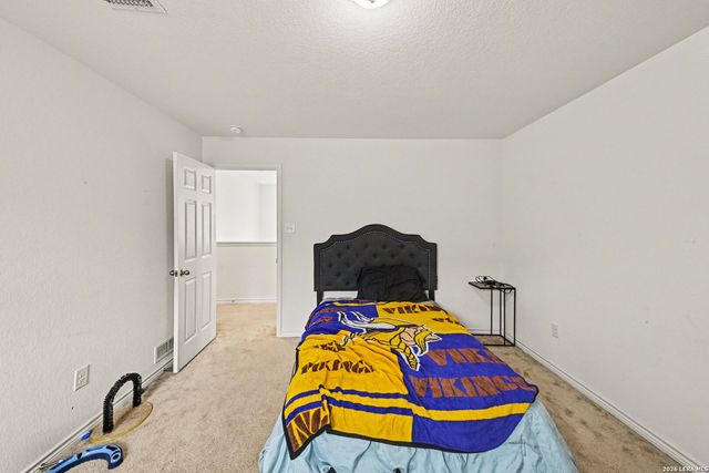 9825 Overlook Cyn, San Antonio, TX 78245