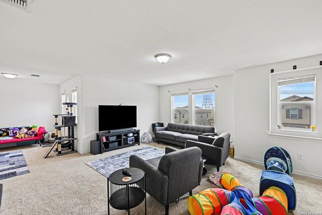 9825 Overlook Cyn, San Antonio, TX 78245