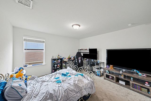 9825 Overlook Cyn, San Antonio, TX 78245