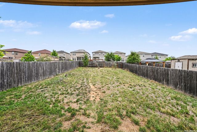 9825 Overlook Cyn, San Antonio, TX 78245