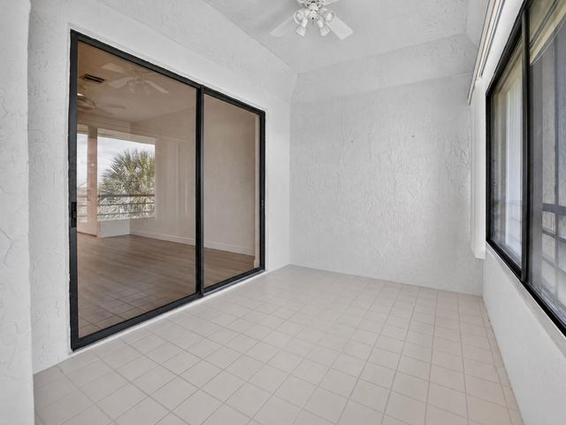 7460 La Paz Boulevard 304, Boca Raton, FL 33433
