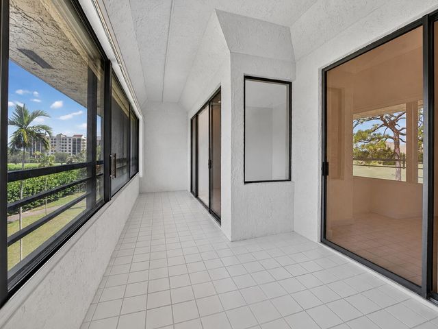 7460 La Paz Boulevard 304, Boca Raton, FL 33433