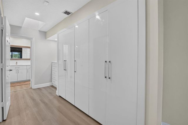 7460 La Paz Boulevard 304, Boca Raton, FL 33433