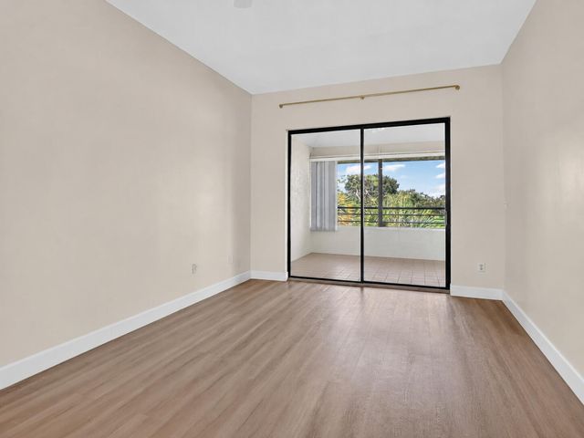7460 La Paz Boulevard 304, Boca Raton, FL 33433