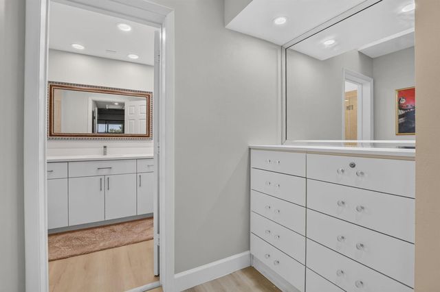 7460 La Paz Boulevard 304, Boca Raton, FL 33433
