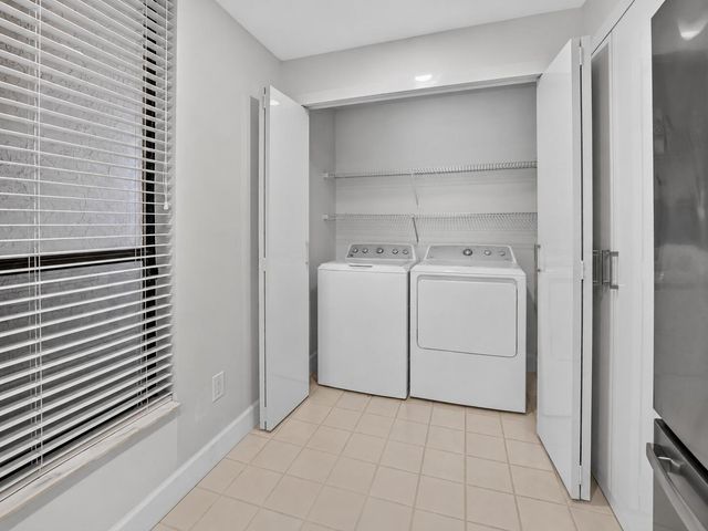 7460 La Paz Boulevard 304, Boca Raton, FL 33433