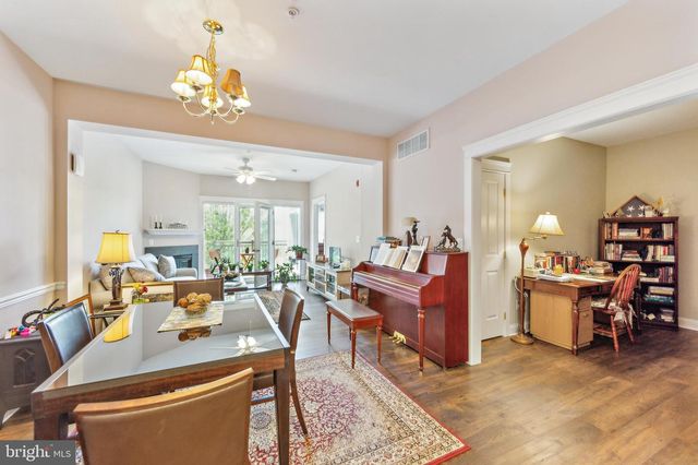 176 BUCKTOWN XING #4-2-C, Pottstown, PA 19465