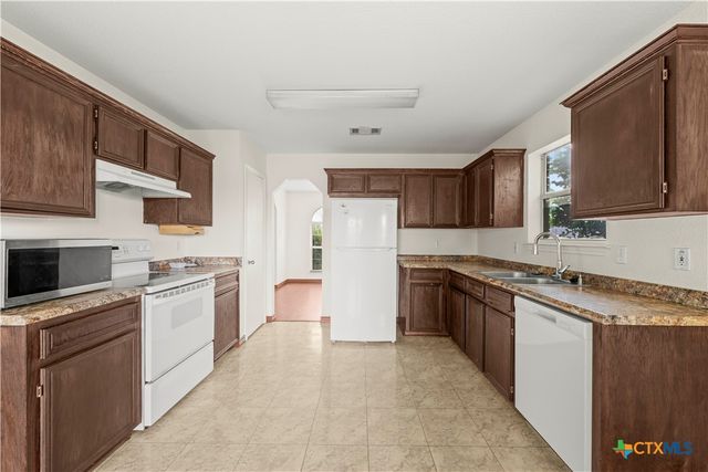 1706 Bristol Drive, Killeen, TX 76542
