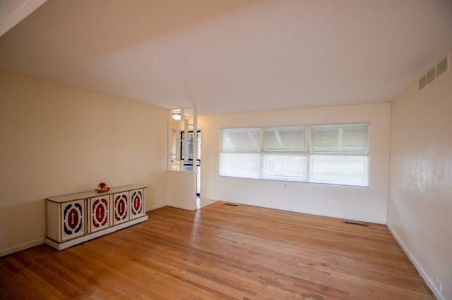 133 N Grand Boulevard, Gary, IN 46403
