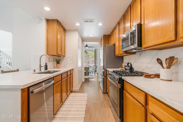530 Sonata Way C, Simi Valley, CA 93065