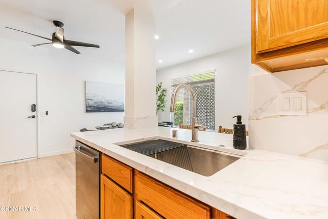 530 Sonata Way C, Simi Valley, CA 93065