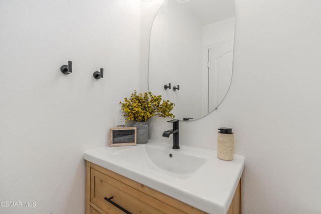 530 Sonata Way C, Simi Valley, CA 93065