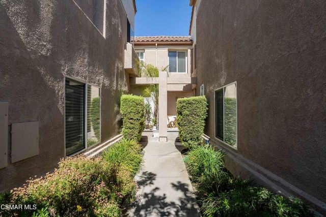 530 Sonata Way C, Simi Valley, CA 93065