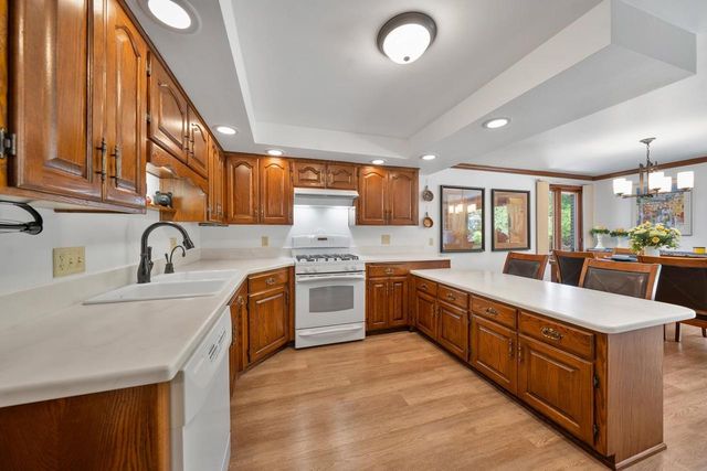 230 ARBOR LANE, Green Bay, WI 54301