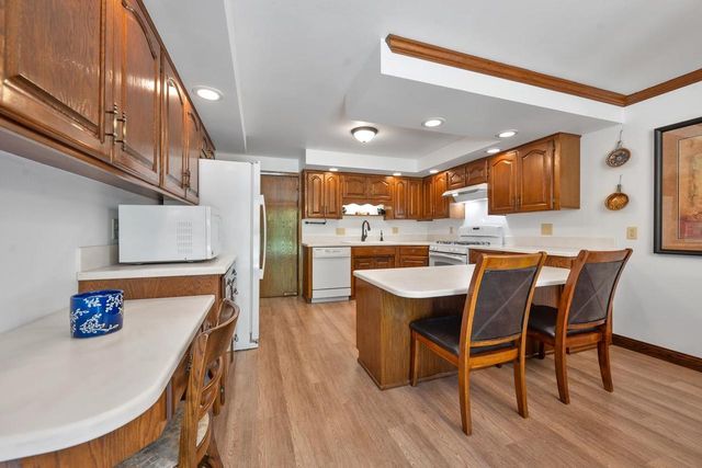 230 ARBOR LANE, Green Bay, WI 54301