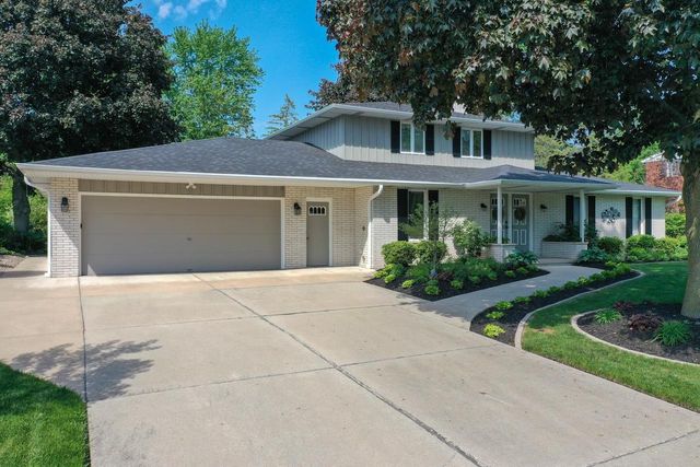 230 ARBOR LANE, Green Bay, WI 54301