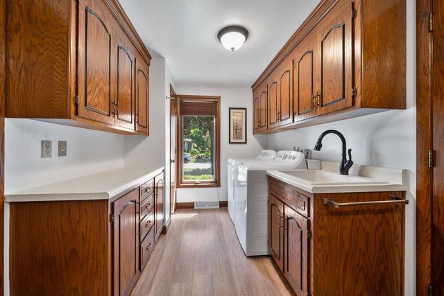 230 ARBOR LANE, Green Bay, WI 54301