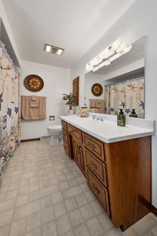 230 ARBOR LANE, Green Bay, WI 54301