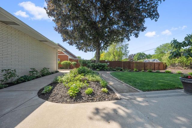 230 ARBOR LANE, Green Bay, WI 54301