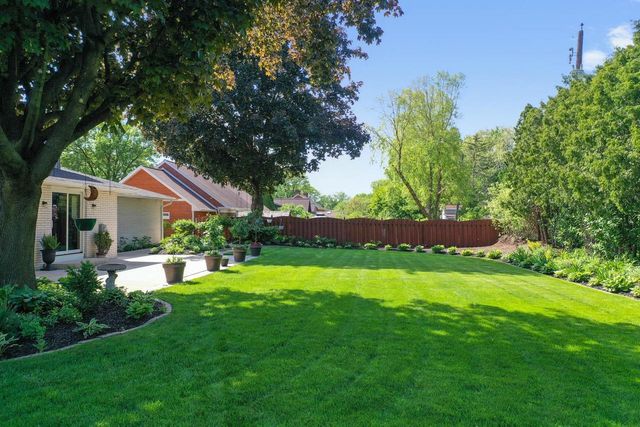 230 ARBOR LANE, Green Bay, WI 54301