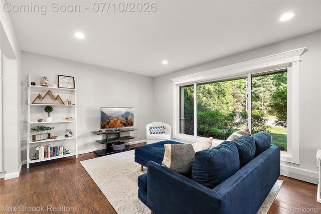 139 Wimbleton Drive, Birmingham, MI 48009