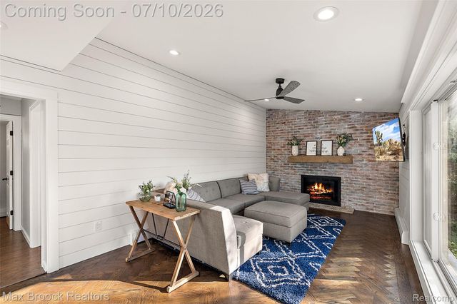 139 Wimbleton Drive, Birmingham, MI 48009