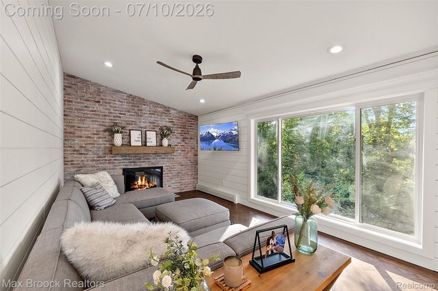 139 Wimbleton Drive, Birmingham, MI 48009
