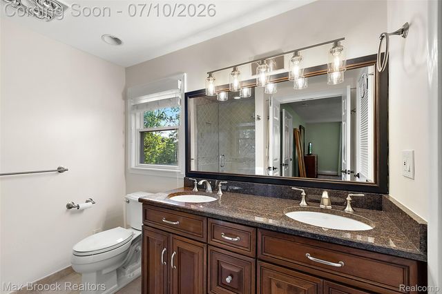 139 Wimbleton Drive, Birmingham, MI 48009