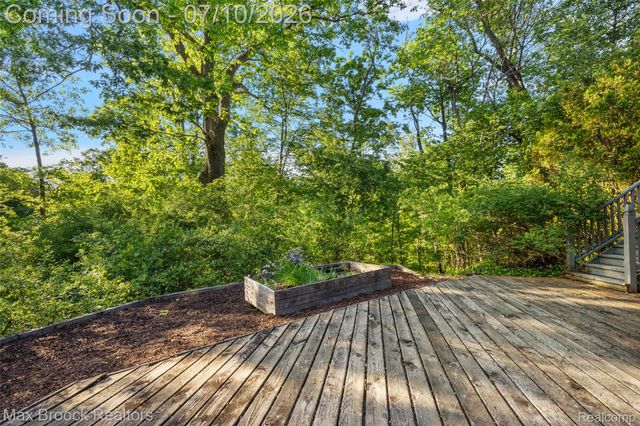 139 Wimbleton Drive, Birmingham, MI 48009