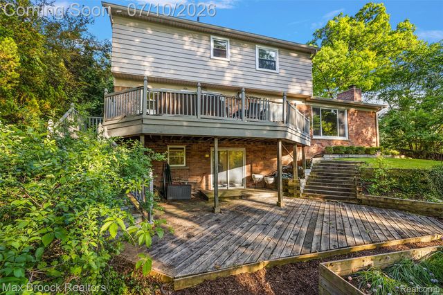 139 Wimbleton Drive, Birmingham, MI 48009