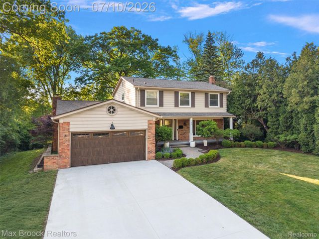 139 Wimbleton Drive, Birmingham, MI 48009