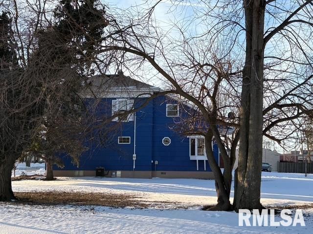 543 N WEBSTER Street, Taylorville, IL 62568