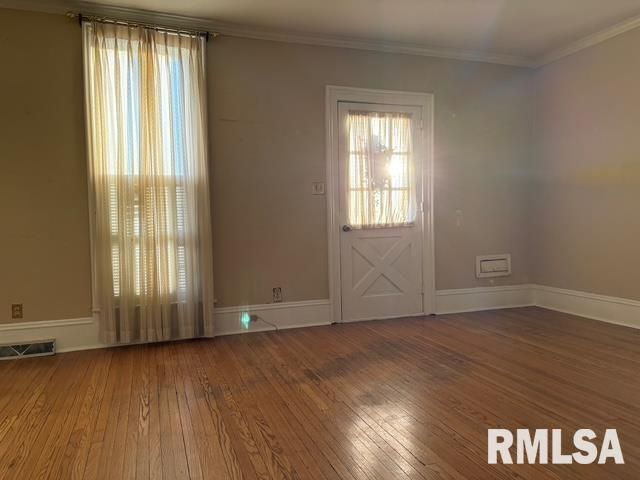 543 N WEBSTER Street, Taylorville, IL 62568