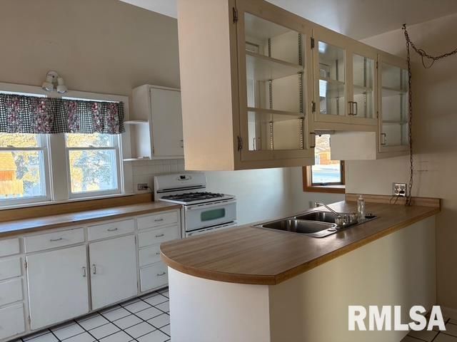 543 N WEBSTER Street, Taylorville, IL 62568