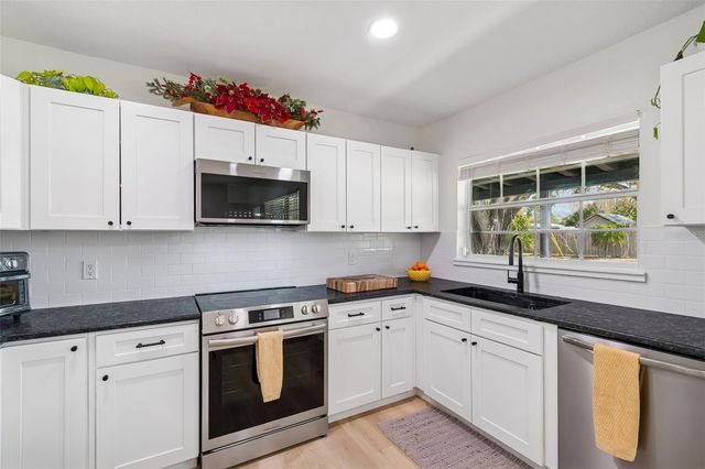 4636 W BAY COURT AVENUE, Tampa, FL 33611