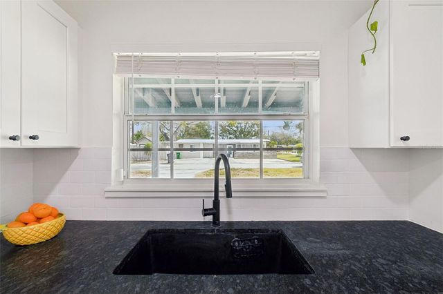 4636 W BAY COURT AVENUE, Tampa, FL 33611