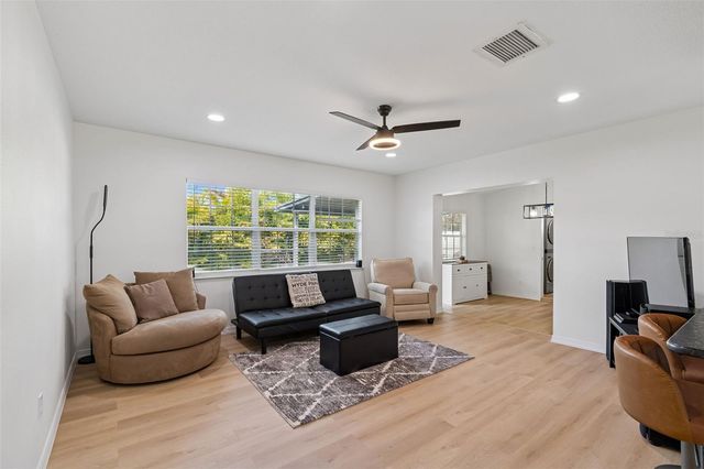 4636 W BAY COURT AVENUE, Tampa, FL 33611