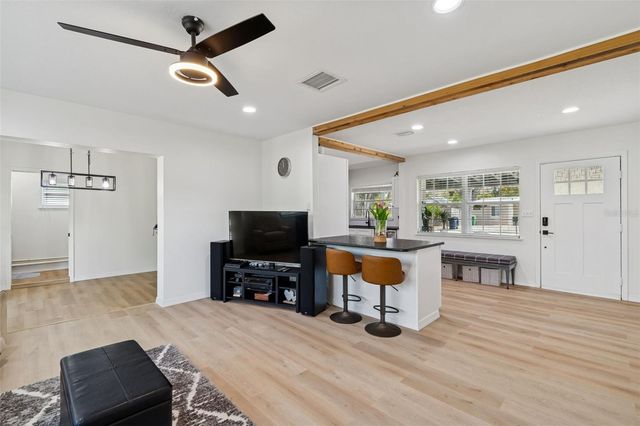 4636 W BAY COURT AVENUE, Tampa, FL 33611