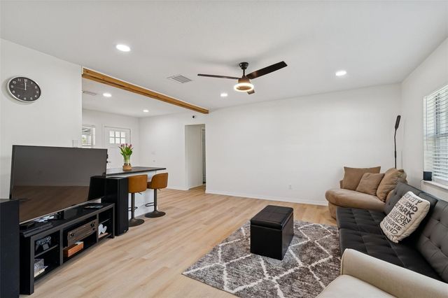 4636 W BAY COURT AVENUE, Tampa, FL 33611