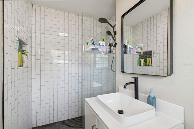 4636 W BAY COURT AVENUE, Tampa, FL 33611