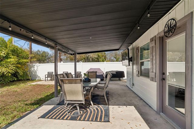 4636 W BAY COURT AVENUE, Tampa, FL 33611