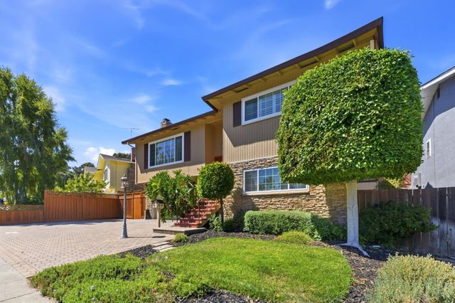 2460 Edith Avenue, Redwood City, CA 94061
