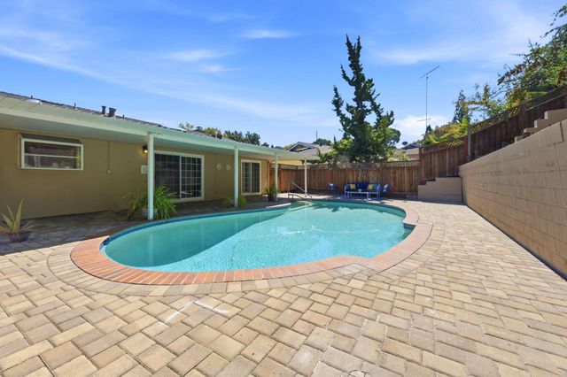 2460 Edith Avenue, Redwood City, CA 94061